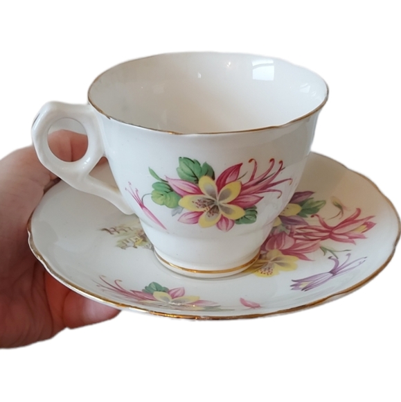 Royal Stafford Teacup and Saucer Set- Aquilegia - Picture 2 of 3